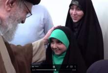 فیلم/  گفتگوی قرآنی رهبر انقلاب با دو دختر خردسال حافظ کل قرآن  