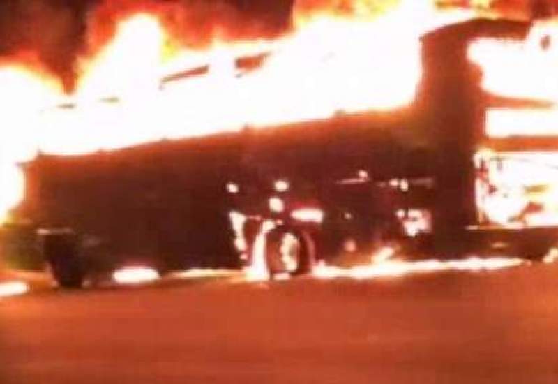 ناوگان خسته؛ فیلم آتش گرفتن اتوبوس یاسوج