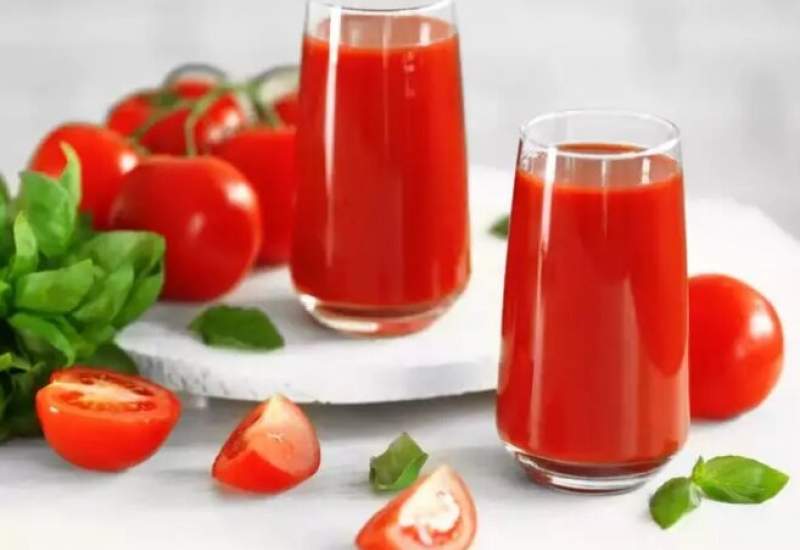 خواص فوق‌العاده آب گوجه‌فرنگی برای زیبایی و سلامتی