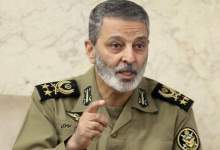 فرمانده کل ارتش در واکنش به حادثه اصفهان: چند شی پرنده بود که به آن‌ها تیراندازی شده بود / از هر دیوانه‌ای، بی عقلی بر می‌آید / [اسرائیل] واکنش ایران را پیش از این دیده‌اند