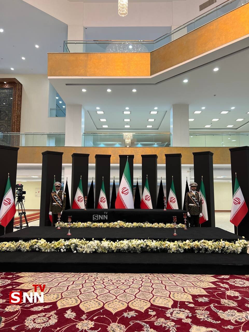 وداع دیپلماتیک با رئیس‌جمهور ایران