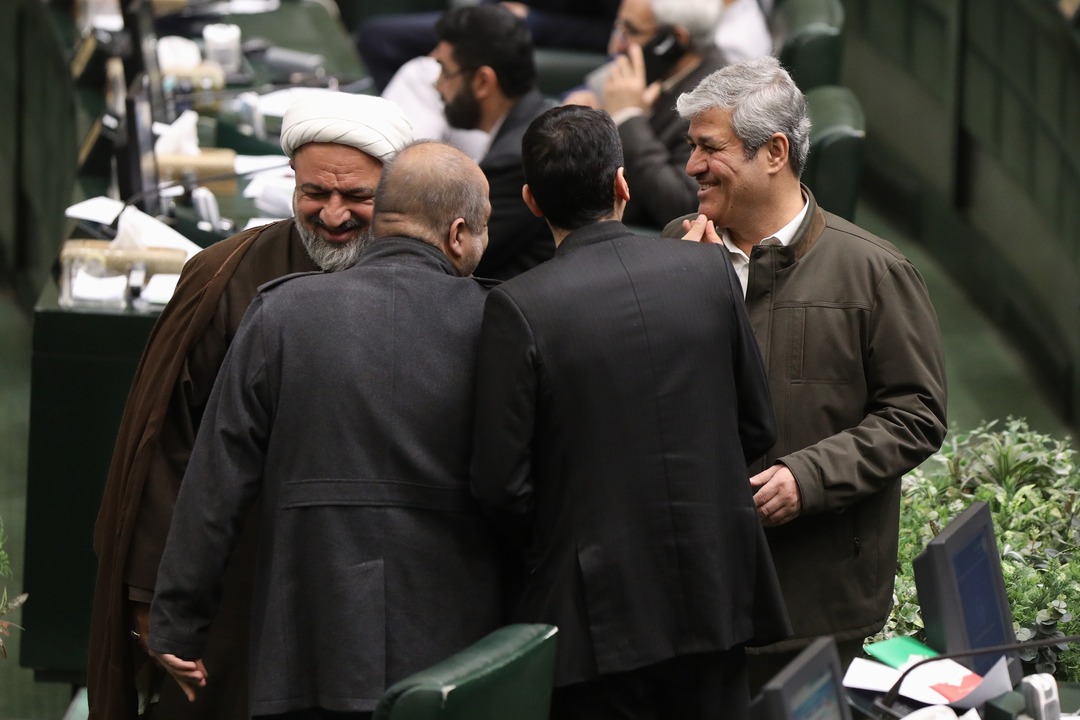 تصاویر | غلام‌رضا تاجگردون؛ از گفت‌وگو خصوصی با قالیباف تا حضور در جمع مخالفان جدی‌اش