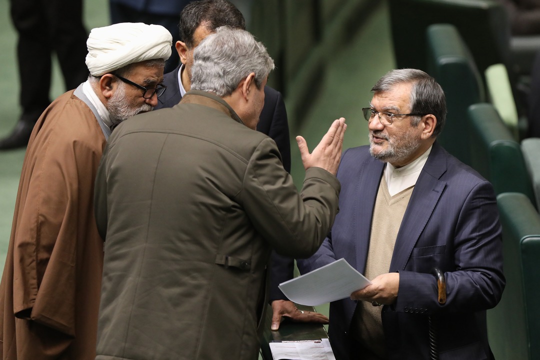 تصاویر | غلام‌رضا تاجگردون؛ از گفت‌وگو خصوصی با قالیباف تا حضور در جمع مخالفان جدی‌اش