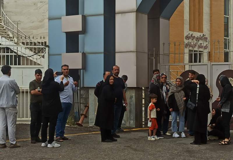 فیلم و تصاویر | وعده‌هایی که خانه نشد؛ تجمع ۱۲۸ خانوار گچسارانی به بلاتکلیفی طرح مسکن ملی / شتاب در اجرای طرح نهضت ملی مسکن در استان کهگیلویه و بویراحمد / تعیین تکلیف پیمانکاران کم‌کار