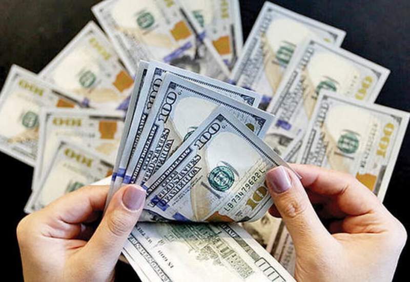 همزمان با توصیف مثبت ایران و آمریکا از مذاکرات شنبه؛ آخرین قیمت دلار، ۸۱ هزار تومان  / قیمت هر گرم طلا ۱۸ عیار، ۶ میلیون و ۸۶۰ هزار تومان / سکه در کانال ۷۷ میلیون تومان معامله می‌شود