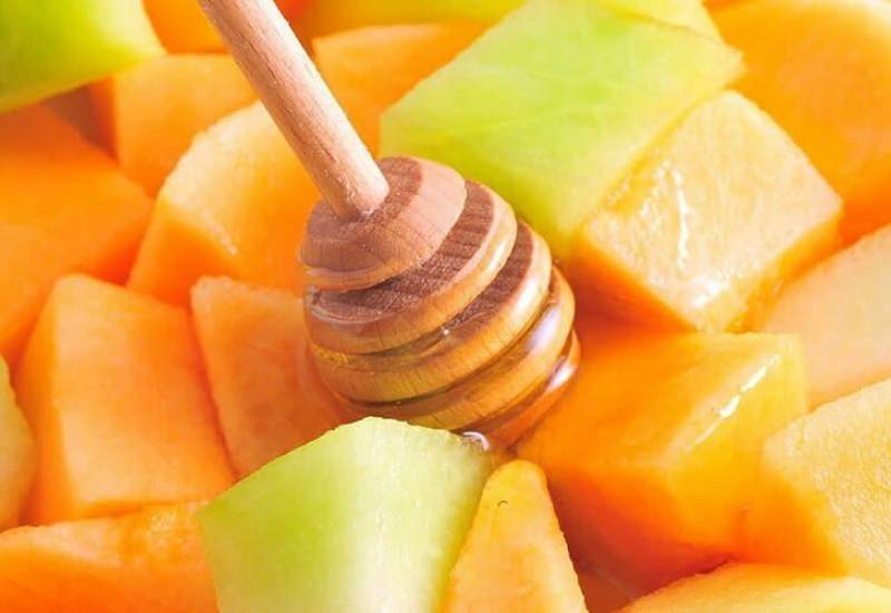 خوردن خربزه با عسل باعث مرگ آنی می شود؟