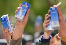 توزیع شیر رایگان در مدارس ابتدایی مناطق محروم