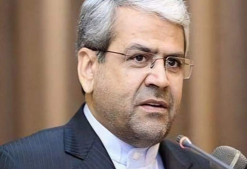 تناقضات آقای دبیر هیئت دولت! / دم‌خروسی که زودتر از نامه بیرون زد/ شاخص‌گرایی در نامه‌نگاری‌ها، قوم‌گرایی در سفارش‌ها؟ / آیا این انتصابات، نشانه شایستگی یا نماد آشکار خویشاوندسالاری است؟