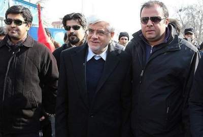 فیلم | نماینده مجلس: فرزند عارف تابعیت آلمان را دارد؛ برای همین جایگاه‌ او غیرقانونی است