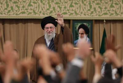 رهبر انقلاب: اختلاف جمهوری اسلامی و آمریکا، ذاتی است و نه تاکتیکی / اینکه بگوییم مشکل ما با آمریکا از ۱۳ آبان آغاز شد حرف دقیقی نیست /  مشکل از ۲۸ مرداد شروع شد / ایران قوی؛ تنها راه‌حل مشکلات  