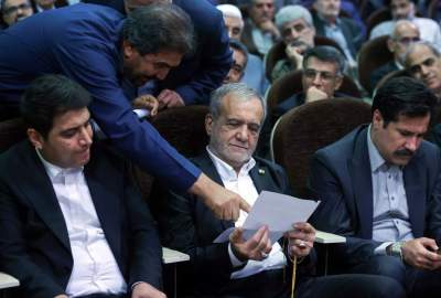 تصاویر | در نشست فعالان سیاسی استان کردستان با رییسجمهور چه گذشت؟ تصاویر | در نشست فعالان سیاسی استان کردستان با رییسجمهور چه گذشت؟