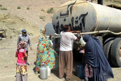 وقتی تانکر جای شبکه آبرسانی را گرفت؛ آب نیست، پاسخ هم نیست وقتی تانکر جای شبکه آبرسانی را گرفت؛ آب نیست، پاسخ هم نیست