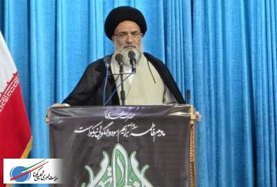 آیت‌الله حسینی: حضور خواننده زن در محافل عمومی شایسته جامعه اسلامی نیست  