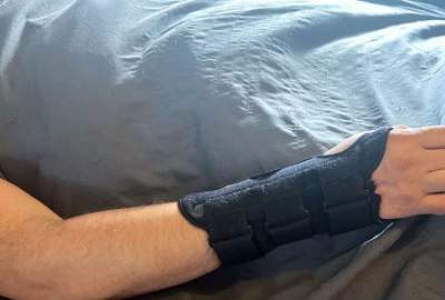 مدت زمان استفاده از مچ بند طبی آتل دار مدت زمان استفاده از مچ بند طبی آتل دار