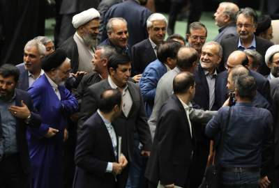 تصاویر | پزشکیان و وزرا در صحن علنی مجلس تصاویر | پزشکیان و وزرا در صحن علنی مجلس